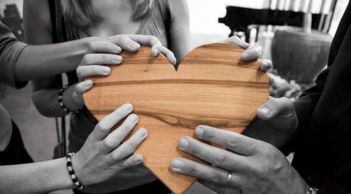 Sprzątanie domów – dobrym sposobem na pomoc