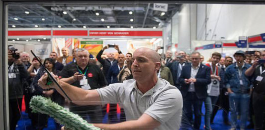 sprzęt do czyszczenia okien