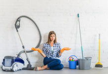 Jak wybrać, używać i dbać o mop do kurzu? wycieranie kurzu z podłóg