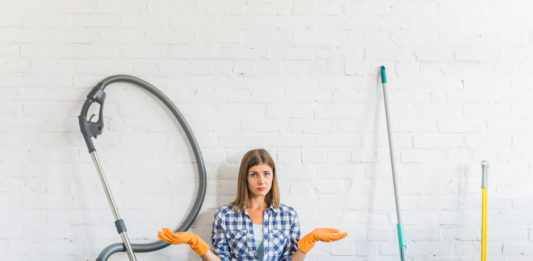 wycieranie kurzu z podłóg