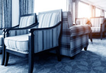 CLINEX EDU – W jaki sposób usunąć zabrudzenia z tapicerowanych mebli? Tapicerowane meble