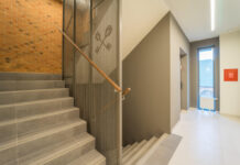 Profesjonalnie czyszczenie klatki schodowej – jak zrobić to najskuteczniej? czyszczenie klatki schodowej