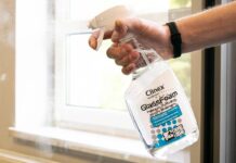 Jak myć okna? 5 sprawdzonych porad na mycie okien Jak myć okna