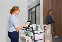 Nowe badanie Tork pokazuje jak czyste, dobrze funkcjonujące miejsce pracy wpływa na satysfakcję pracowników higienicznych