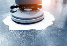 CLINEX EDU: Stripowanie podłóg – co to jest i dlaczego jest takie ważne? Stripowanie podłóg