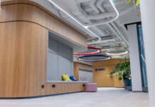 Nowoczesne, ekologiczne biuro w sercu Warszawy – przestrzeń pracy, w której wygrywa dobrostan, elastyczność i zrównoważony rozwój essity