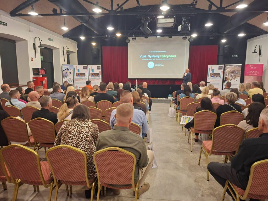 Uczestnicy IV Kongresu Właścicieli Firm Sprzątających i Piorących w PCK Fabryczka w Wołominie · Kameralne szkolenie drugiego dnia IV Kongresu — 50 właścicieli firm sprzątających i piorących